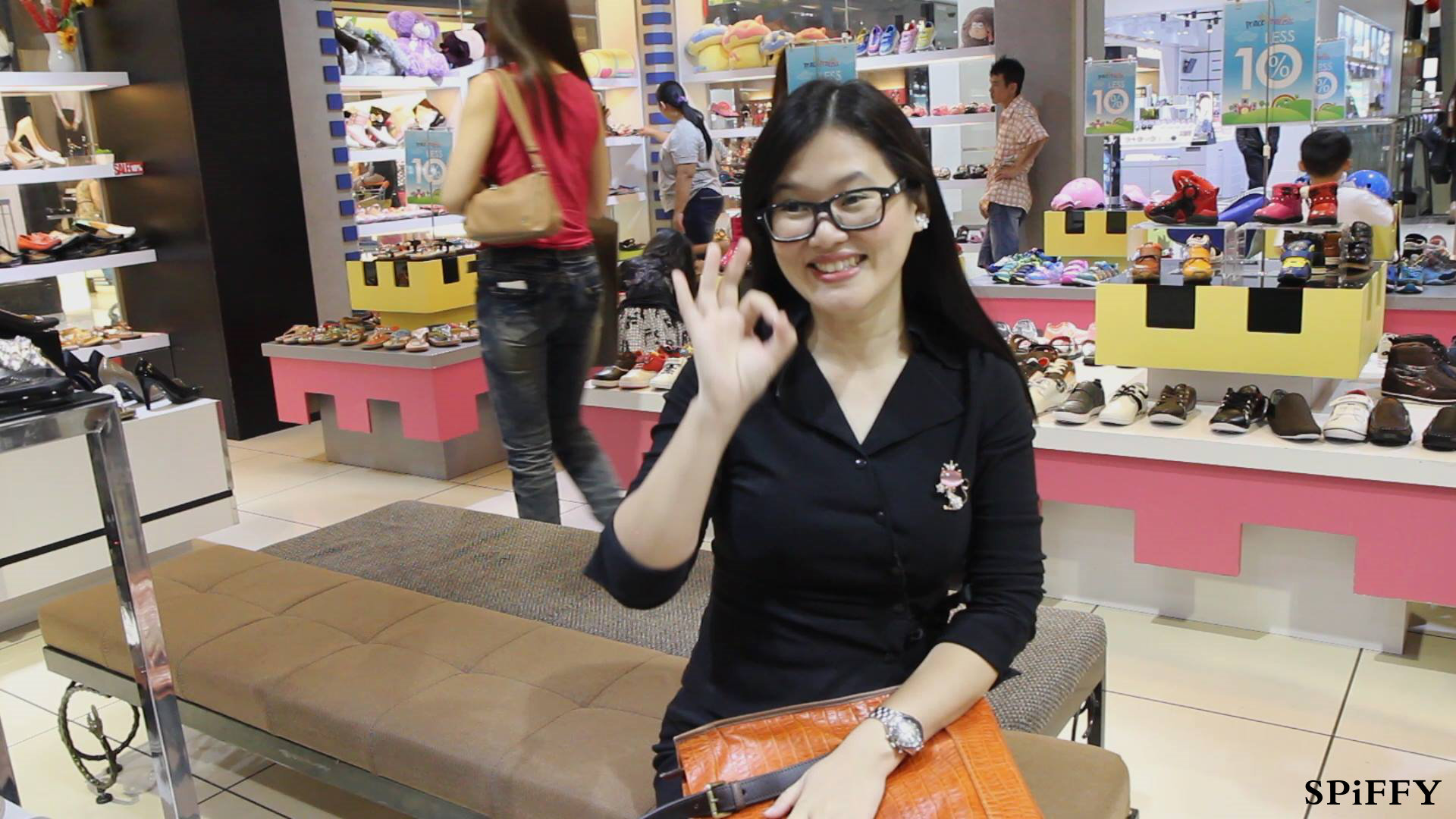 Spiffy Shoes Sales Malaysia for With You Club Members 家人 是一輩子的陪伴 - 陪伴 Accompany - 微電影 Spiffy Shoes Present Spiffy Shoes Jan 2015 A07