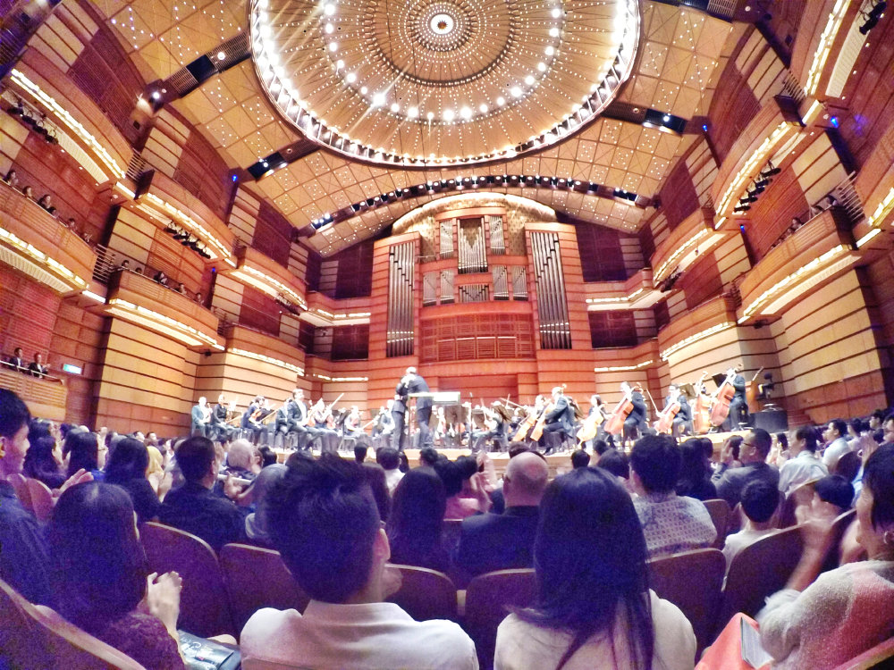 malaysia-kuala-lumpur-concert-beethoven-malaysian-philharmonic-orchestra-and-conductor-gabor-takacs-nagy-and-violin-ray-chen-beethoven-violin-cencerto-in-d-major-op61-a09-great-music