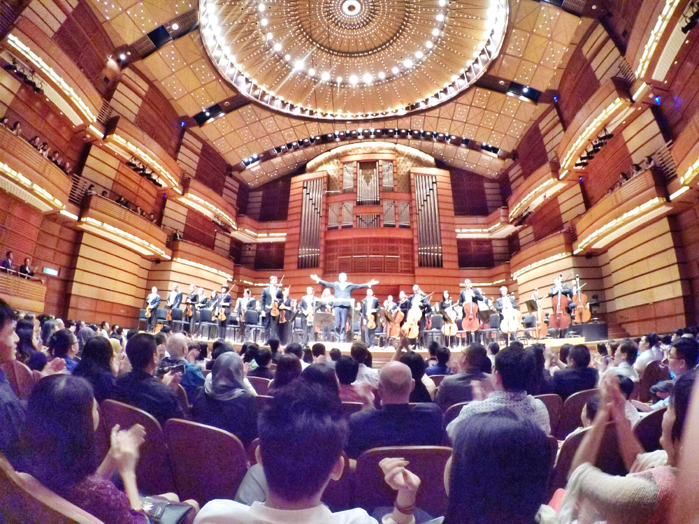 malaysia-kuala-lumpur-concert-beethoven-malaysian-philharmonic-orchestra-and-conductor-gabor-takacs-nagy-and-violin-ray-chen-beethoven-violin-cencerto-in-d-major-op61-a15-great-music