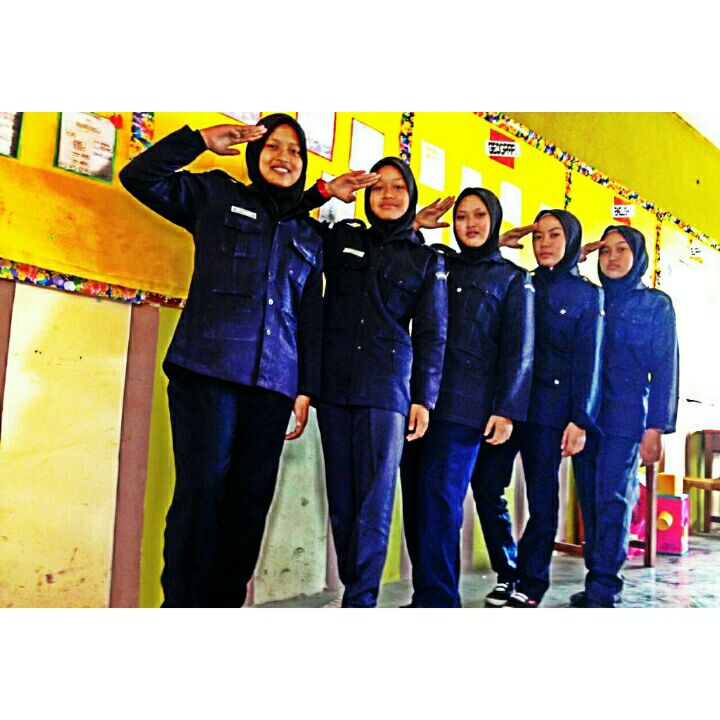 badan-beruniform-kadet-polis-malaysia-smksm