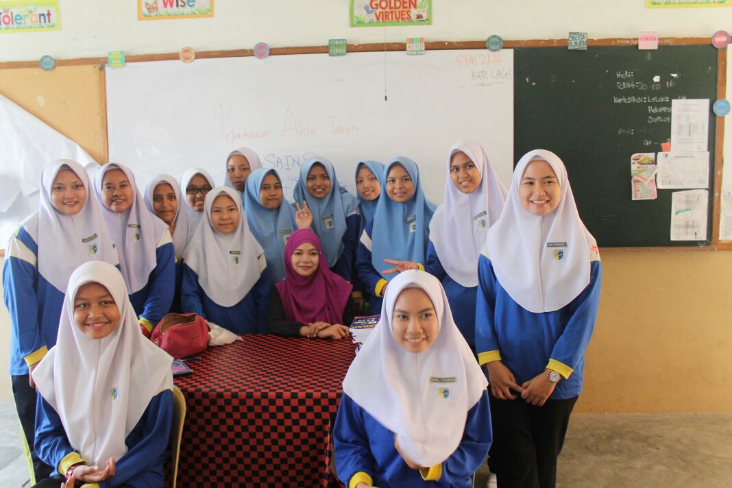 sejarah-class-with-teacher-azela-since-2015-2016