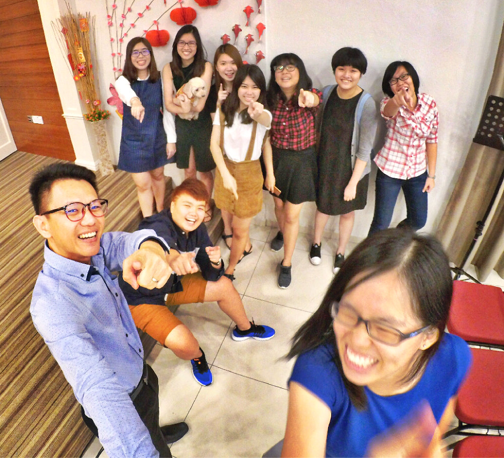 raymond-ong-effye-ang-chinese-new-year-2017-meet-friends-once-a-year-joyce-tan-low-wuan-qi-gereja-joy-soga-joy-church-worship-%e8%8b%8f%e9%9b%85%e5%96%9c%e4%b9%90%e5%a0%82%e6%96%b0%e6%98%a5%e5%b4%87