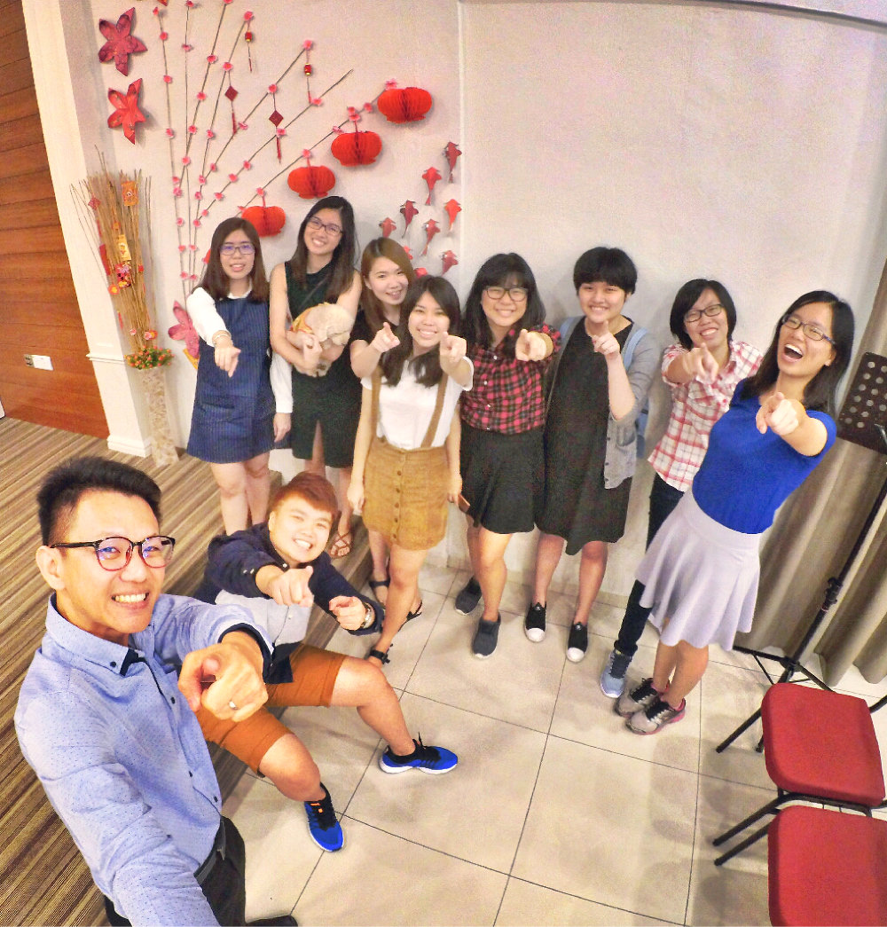 raymond-ong-effye-ang-chinese-new-year-2017-meet-friends-once-a-year-joyce-tan-low-wuan-qi-gereja-joy-soga-joy-church-worship-%e8%8b%8f%e9%9b%85%e5%96%9c%e4%b9%90%e5%a0%82%e6%96%b0%e6%98%a5%e5%b4%87