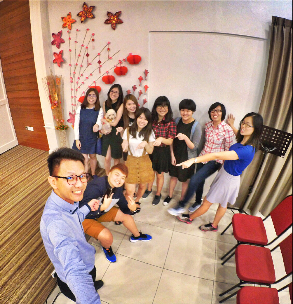 raymond-ong-effye-ang-chinese-new-year-2017-meet-friends-once-a-year-joyce-tan-low-wuan-qi-gereja-joy-soga-joy-church-worship-%e8%8b%8f%e9%9b%85%e5%96%9c%e4%b9%90%e5%a0%82%e6%96%b0%e6%98%a5%e5%b4%87