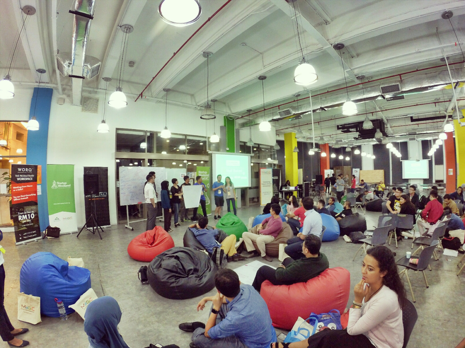 startup-weekend-at-magic-cyberjaya-malaysia-powered-by-google-for-entrepreneurs-social-enterprise-edition-raymond-ong-and-effye-ang-effye-media-online-advertising-a04