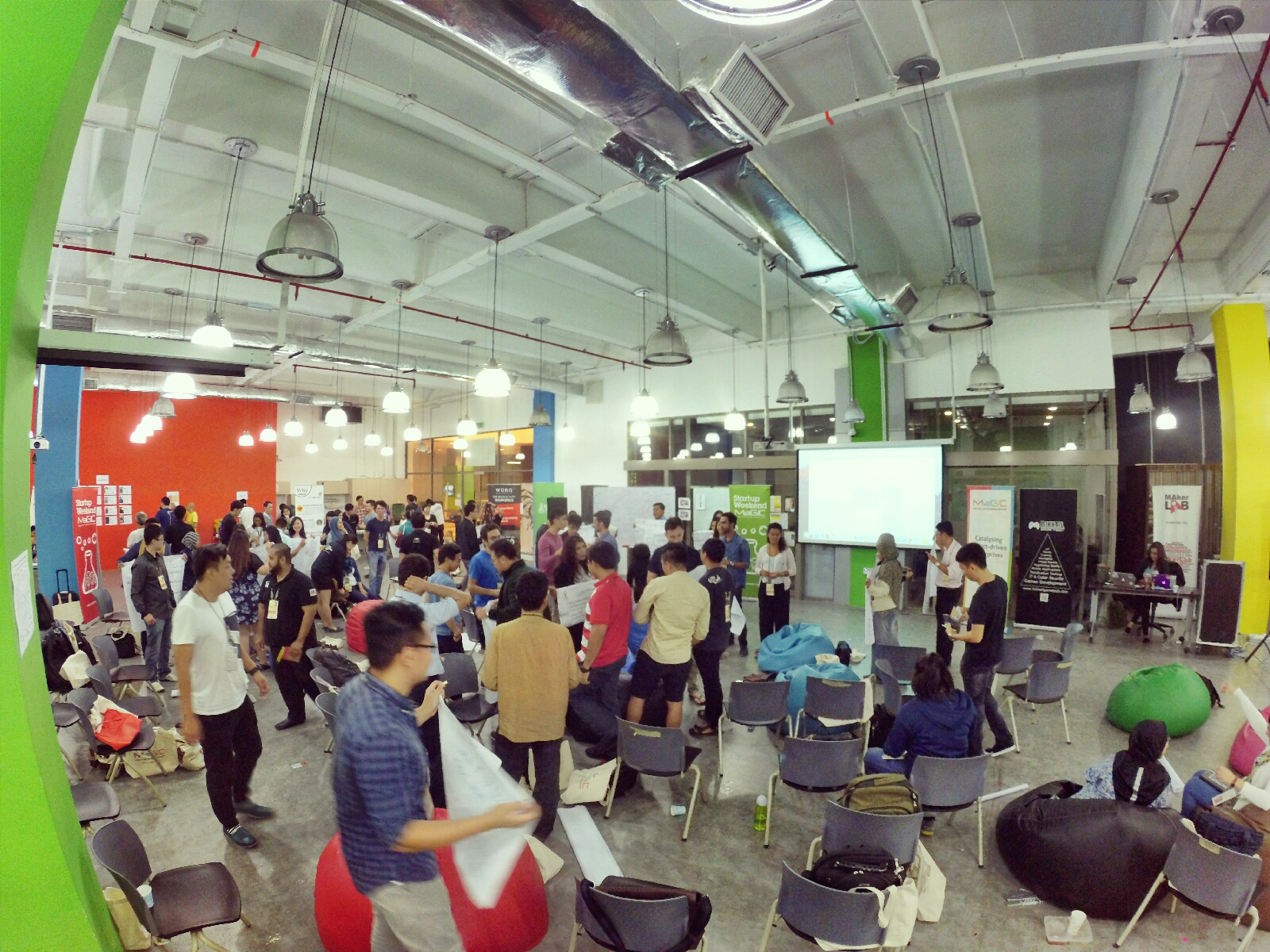 startup-weekend-at-magic-cyberjaya-malaysia-powered-by-google-for-entrepreneurs-social-enterprise-edition-raymond-ong-and-effye-ang-effye-media-online-advertising-a09