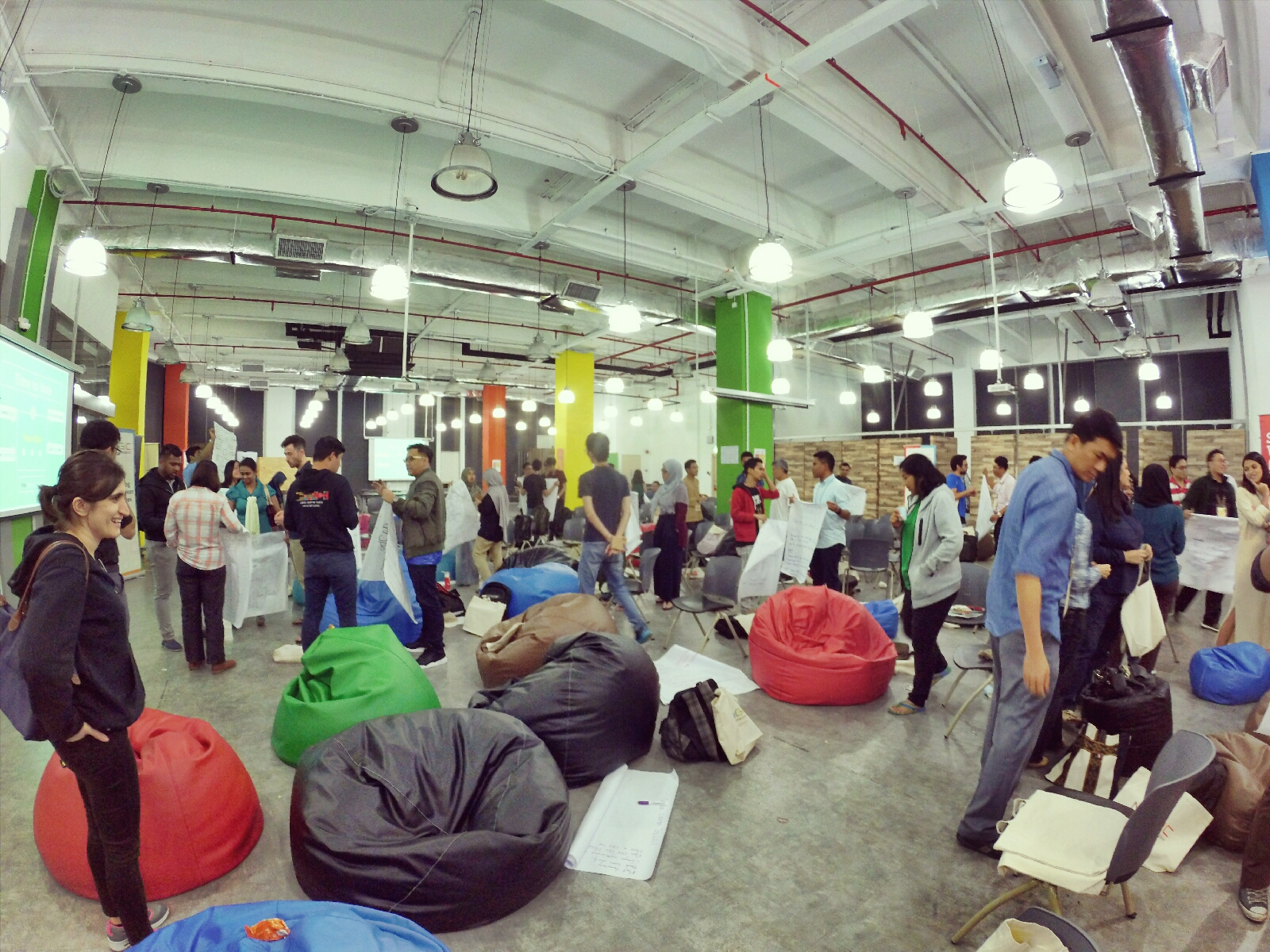 startup-weekend-at-magic-cyberjaya-malaysia-powered-by-google-for-entrepreneurs-social-enterprise-edition-raymond-ong-and-effye-ang-effye-media-online-advertising-a18