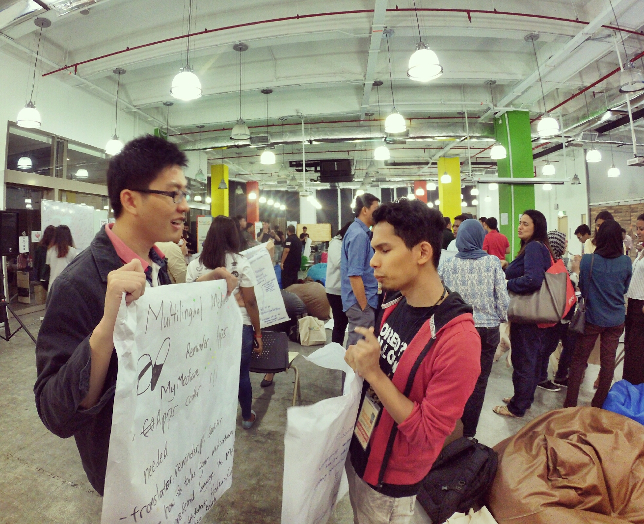 startup-weekend-at-magic-cyberjaya-malaysia-powered-by-google-for-entrepreneurs-social-enterprise-edition-raymond-ong-and-effye-ang-effye-media-online-advertising-a23