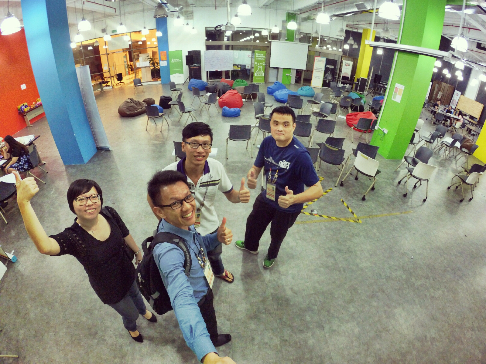 startup-weekend-at-magic-cyberjaya-malaysia-powered-by-google-for-entrepreneurs-social-enterprise-edition-raymond-ong-and-effye-ang-effye-media-online-advertising-a27