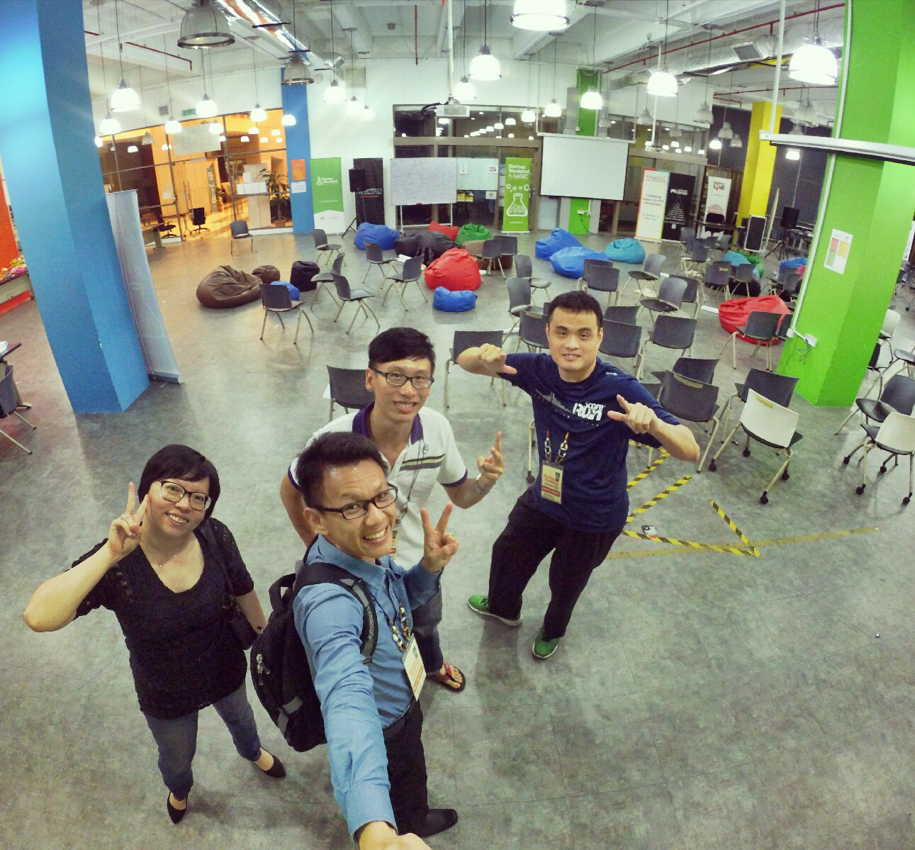 startup-weekend-at-magic-cyberjaya-malaysia-powered-by-google-for-entrepreneurs-social-enterprise-edition-raymond-ong-and-effye-ang-effye-media-online-advertising-a28