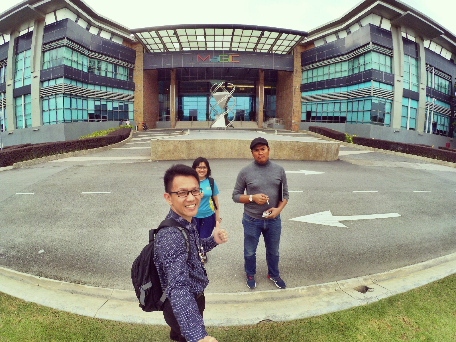 startup-weekend-at-magic-cyberjaya-malaysia-powered-by-google-for-entrepreneurs-social-enterprise-edition-raymond-ong-and-effye-ang-effye-media-online-advertising-a34