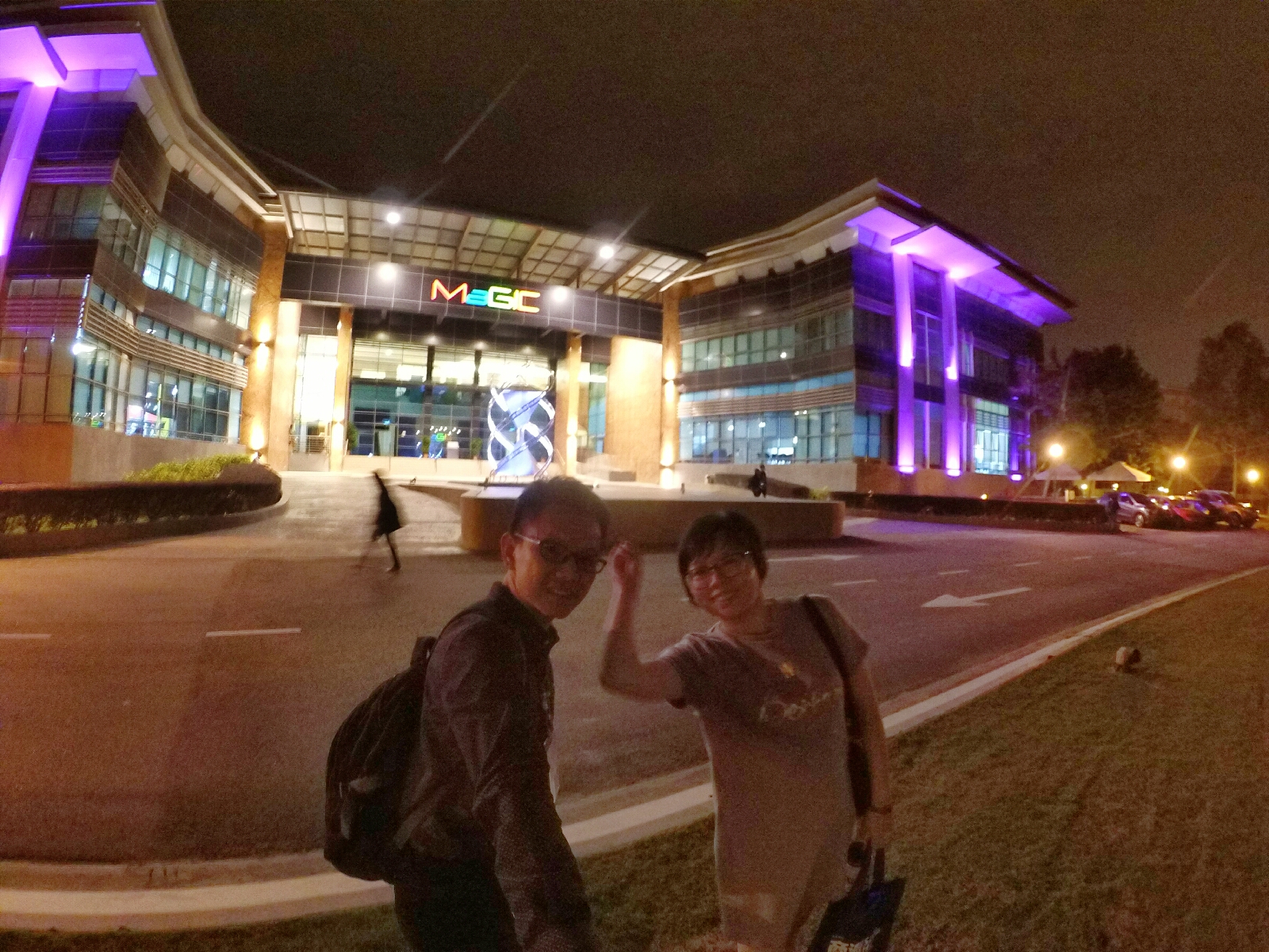 startup-weekend-at-magic-cyberjaya-malaysia-powered-by-google-for-entrepreneurs-social-enterprise-edition-raymond-ong-and-effye-ang-effye-media-online-advertising-a45