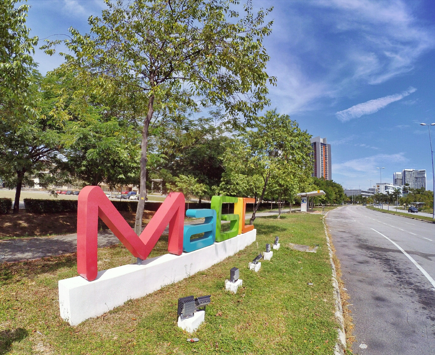 startup-weekend-at-magic-cyberjaya-malaysia-powered-by-google-for-entrepreneurs-social-enterprise-edition-raymond-ong-and-effye-ang-effye-media-online-advertising-a58