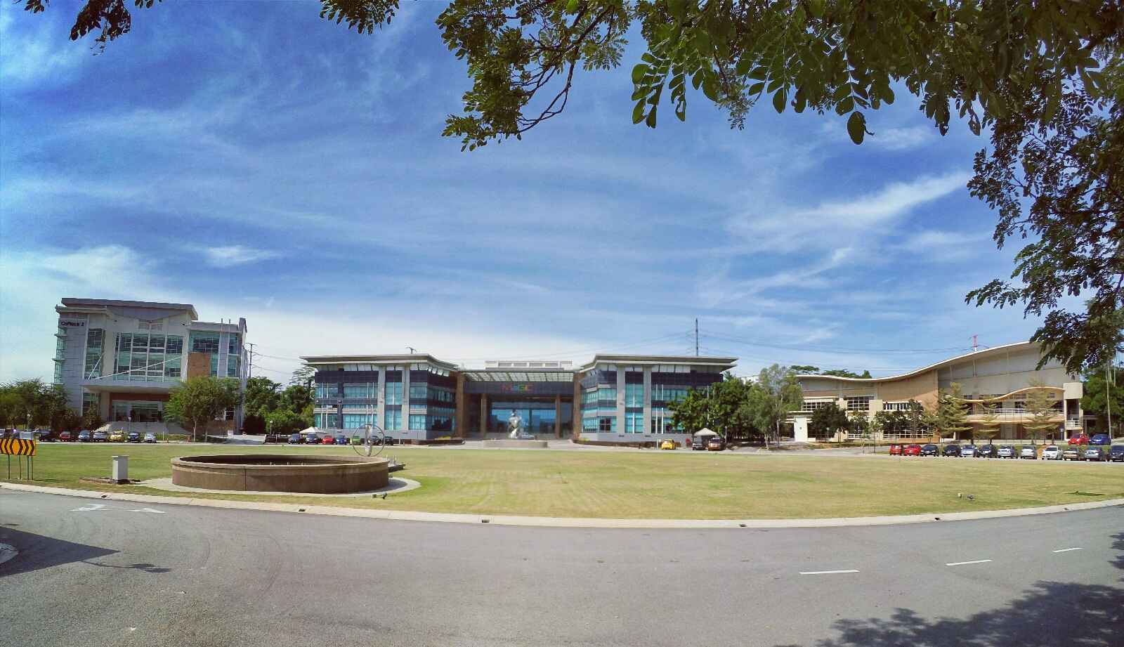 startup-weekend-at-magic-cyberjaya-malaysia-powered-by-google-for-entrepreneurs-social-enterprise-edition-raymond-ong-and-effye-ang-effye-media-online-advertising-a65