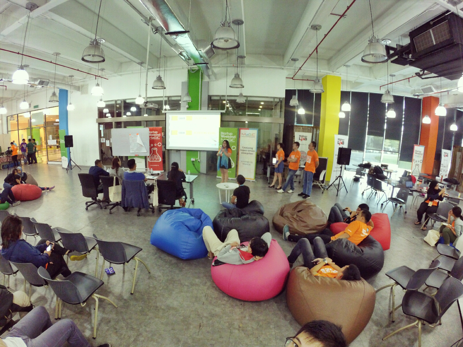 startup-weekend-at-magic-cyberjaya-malaysia-powered-by-google-for-entrepreneurs-social-enterprise-edition-raymond-ong-and-effye-ang-effye-media-online-advertising-a67