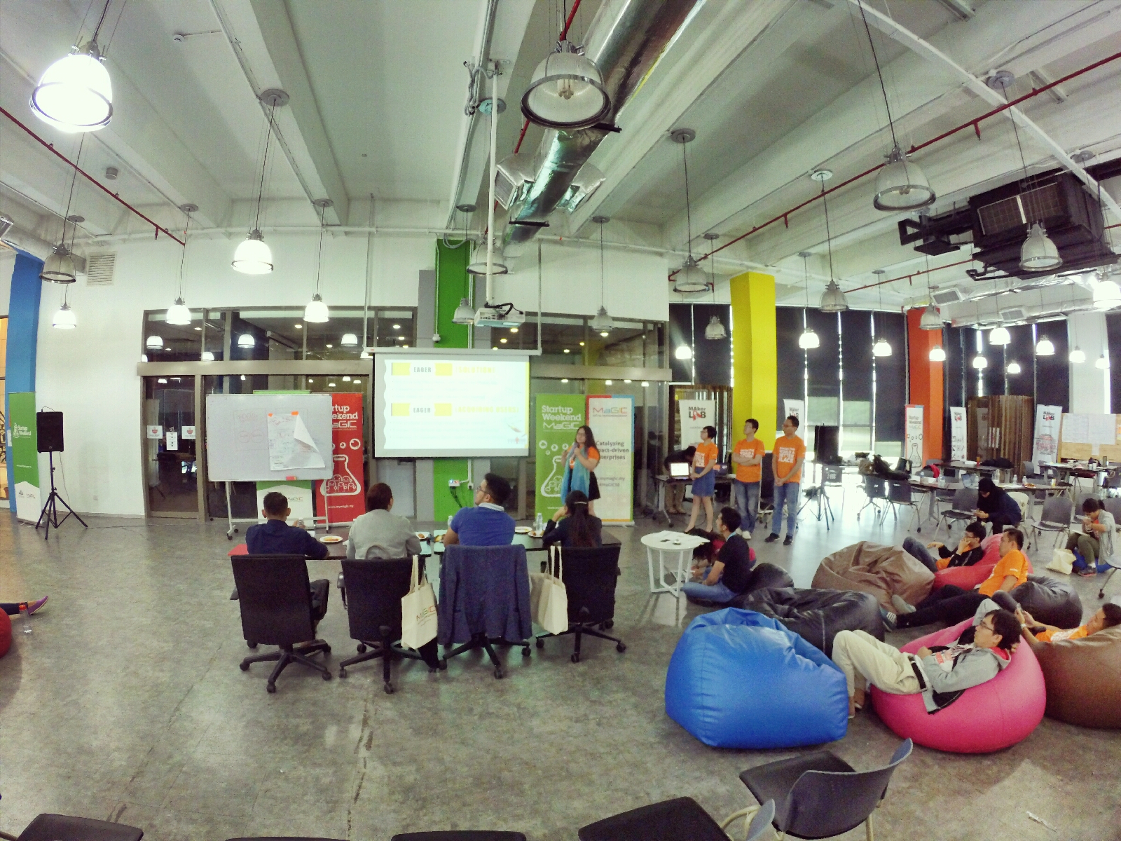 startup-weekend-at-magic-cyberjaya-malaysia-powered-by-google-for-entrepreneurs-social-enterprise-edition-raymond-ong-and-effye-ang-effye-media-online-advertising-a69