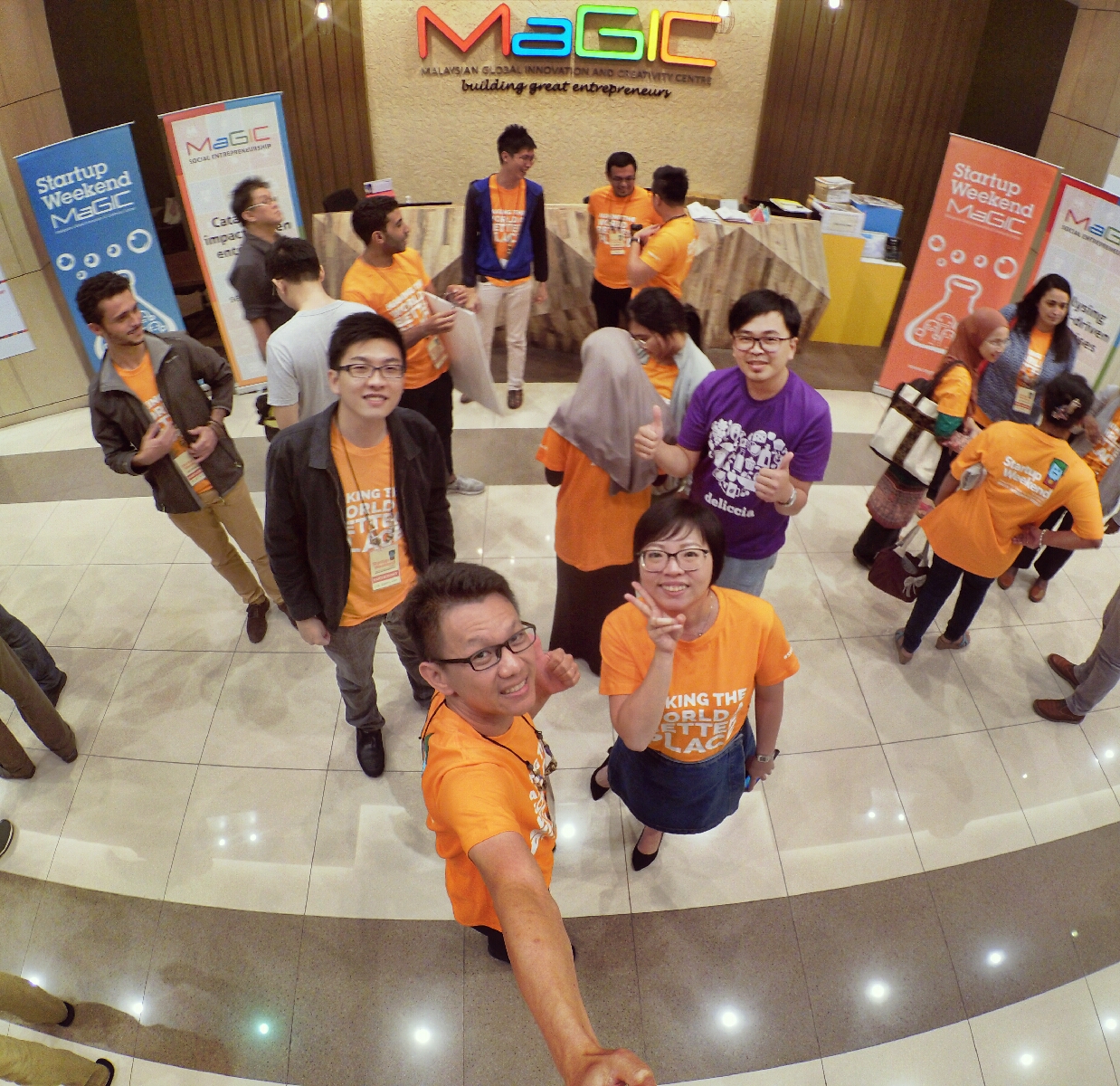 startup-weekend-at-magic-cyberjaya-malaysia-powered-by-google-for-entrepreneurs-social-enterprise-edition-raymond-ong-and-effye-ang-effye-media-online-advertising-a80