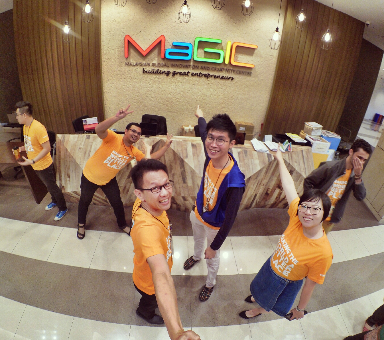 startup-weekend-at-magic-cyberjaya-malaysia-powered-by-google-for-entrepreneurs-social-enterprise-edition-raymond-ong-and-effye-ang-effye-media-online-advertising-a84