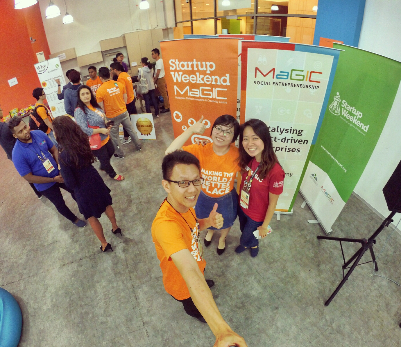 startup-weekend-at-magic-cyberjaya-malaysia-powered-by-google-for-entrepreneurs-social-enterprise-edition-raymond-ong-and-effye-ang-effye-media-online-advertising-a88