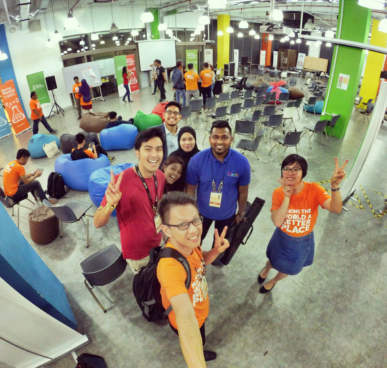 startup-weekend-at-magic-cyberjaya-malaysia-powered-by-google-for-entrepreneurs-social-enterprise-edition-raymond-ong-and-effye-ang-effye-media-online-advertising-a95