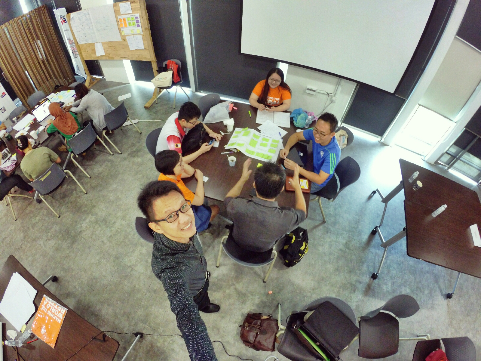 startup-weekend-at-magic-cyberjaya-malaysia-powered-by-google-for-entrepreneurs-social-enterprise-edition-raymond-ong-and-effye-ang-effye-media-online-advertising-b11