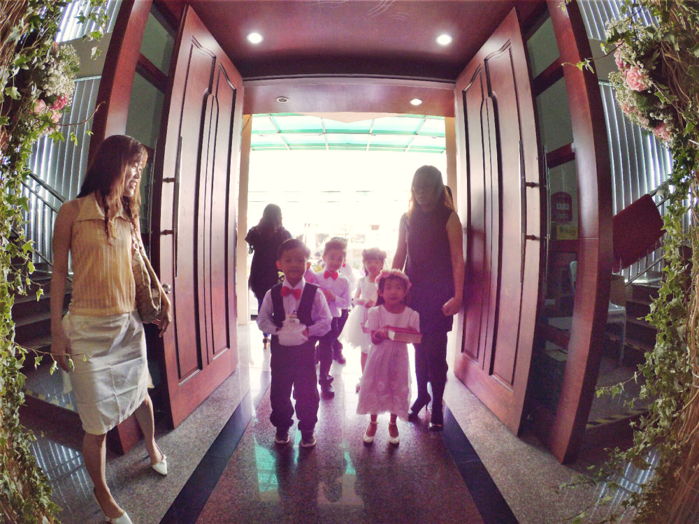 batu-pahat-church-wedding-tory-tan-and-elaine-teo-joyful-happiness-wedding-day-at-saving-grace-church-raymond-ong-effye-ang-effye-media-online-advertising-website-development-business-education-a11