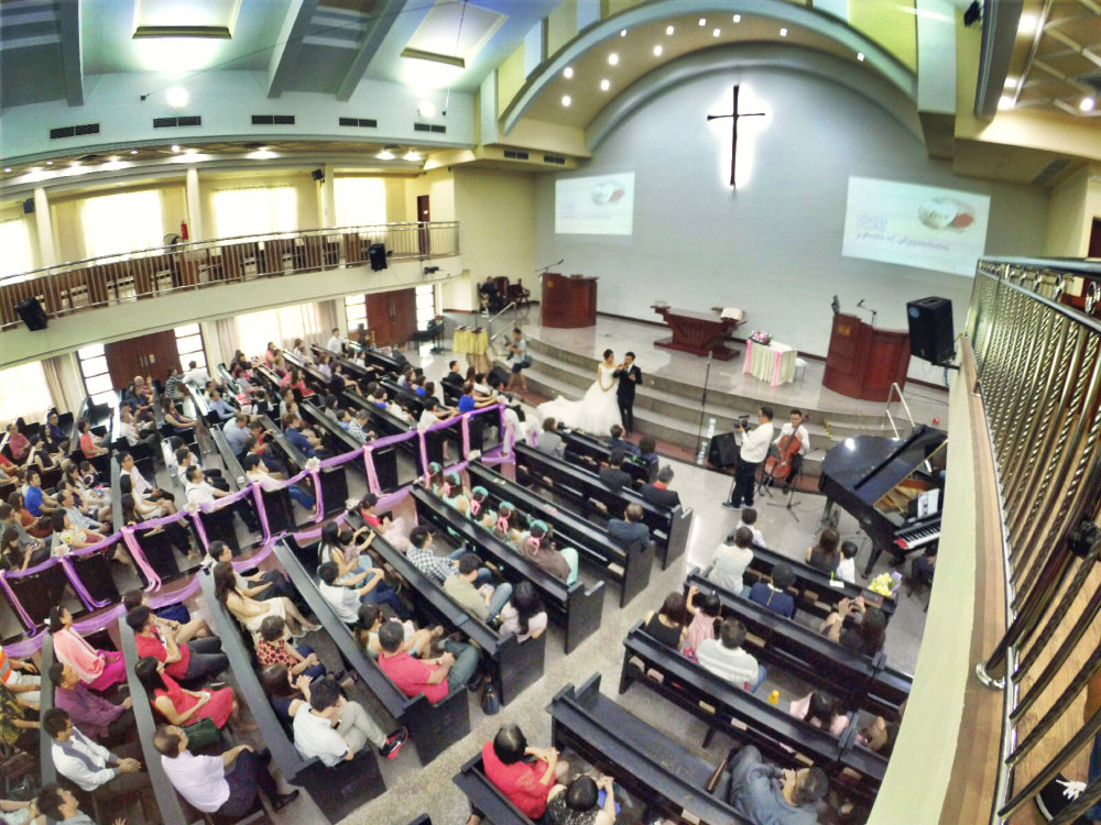 batu-pahat-church-wedding-tory-tan-and-elaine-teo-joyful-happiness-wedding-day-at-saving-grace-church-raymond-ong-effye-ang-effye-media-online-advertising-website-development-business-education-a24