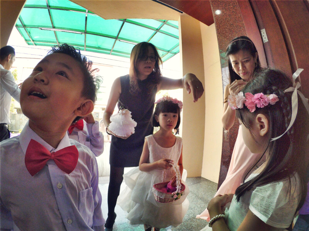 batu-pahat-church-wedding-tory-tan-and-elaine-teo-joyful-happiness-wedding-day-at-saving-grace-church-raymond-ong-effye-ang-effye-media-online-advertising-website-development-business-education-a05