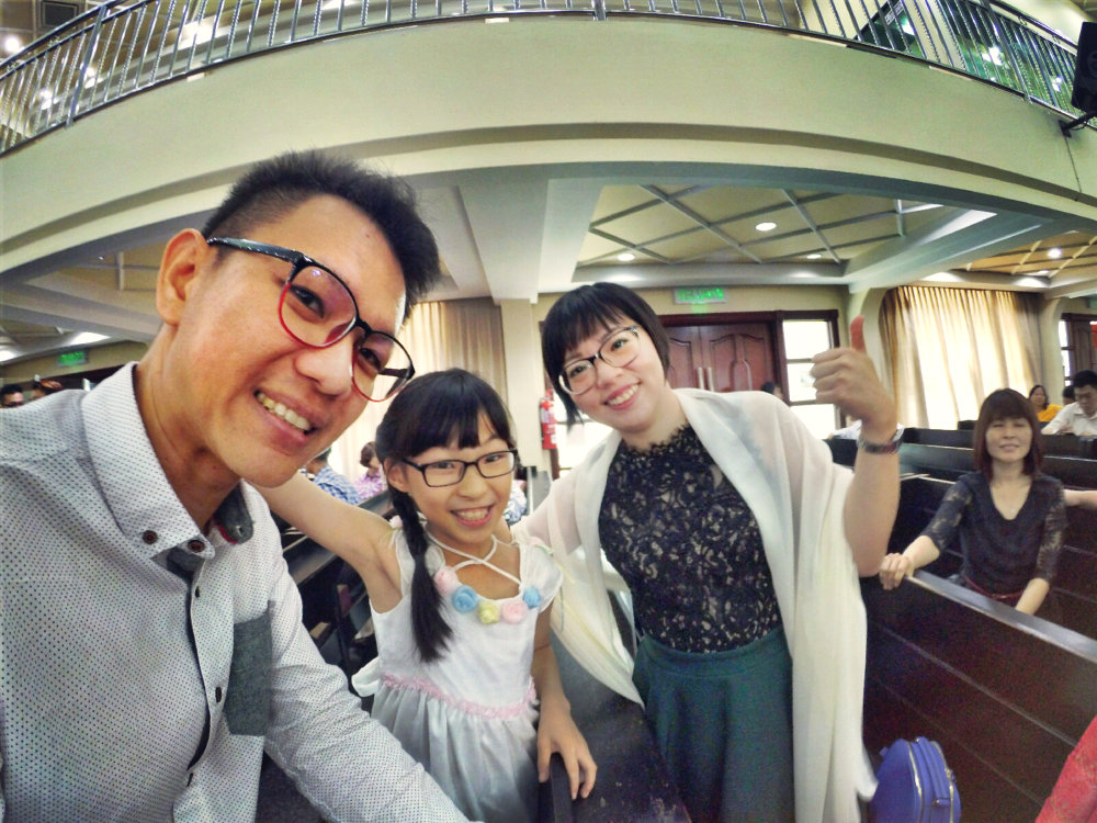 batu-pahat-church-wedding-tory-tan-and-elaine-teo-joyful-happiness-wedding-day-at-saving-grace-church-raymond-ong-effye-ang-effye-media-online-advertising-website-development-business-education-a48