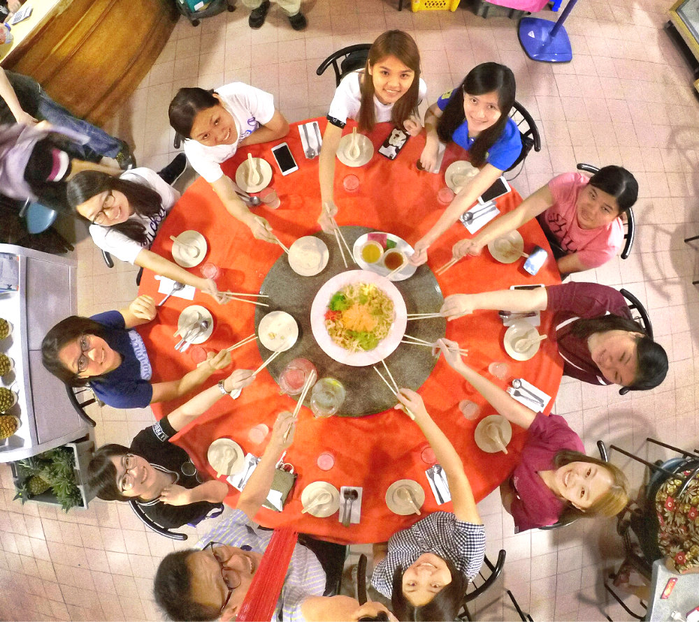 chinese-new-year-2017-malaysia-johor-batu-pahat-family-care-dental-surgery-dental-care-new-year-startup-dinner-at-daddy-village-raymond-ong-effye-ang-effye-media-online-advertising-web-dev-a02