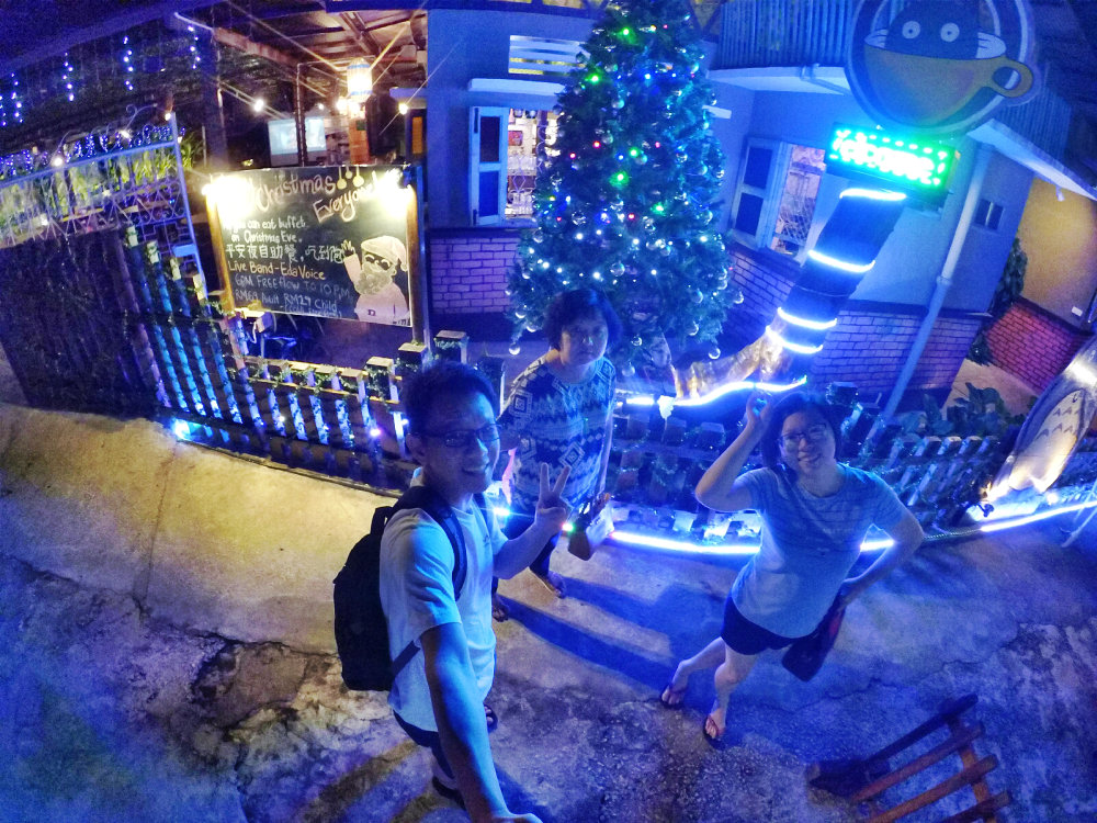 Dinner at Roundabout Kopitiam Cafe Batu Pahat Johor Malaysia Raymond Ong Effye Ang Effye Media Online Advertising Website Development Johor Msia A01