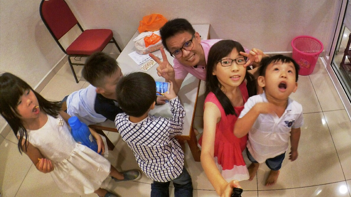 在我相机里留下了她的照片