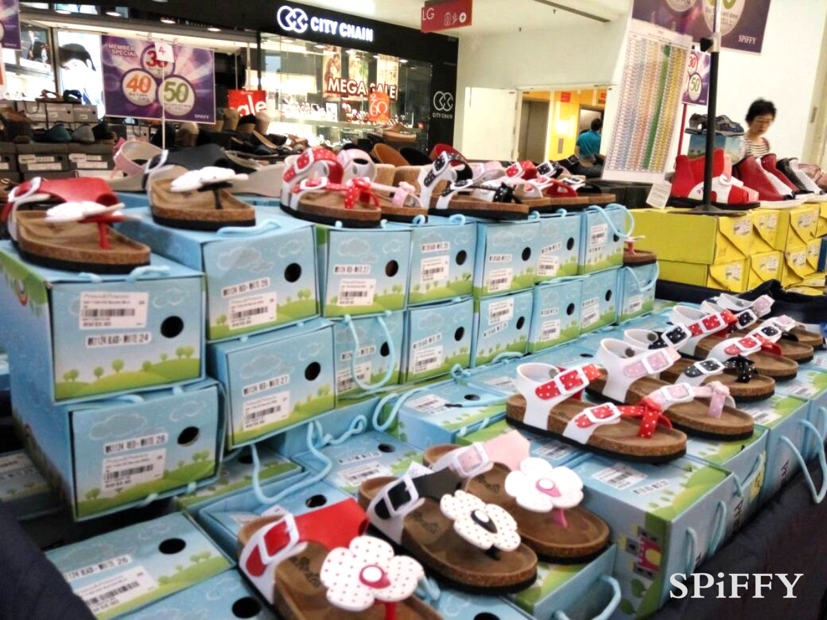 Fashion Shoes Sales Affordable Shoes Red Modani Store at Subang Parade Subang Jaya Selangor Malaysia Spiffy Fasshion Shoes Season Clearance Stock Spiffy Fair A02