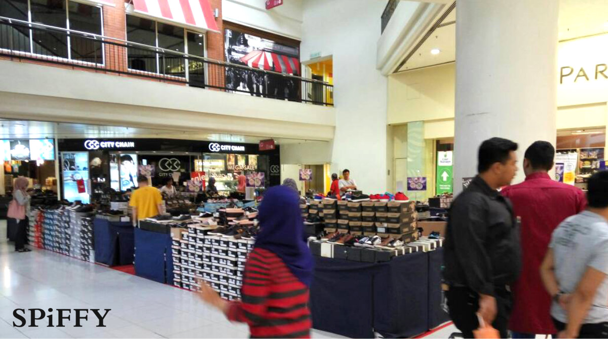 Fashion Shoes Sales Affordable Shoes Red Modani Store at Subang Parade Subang Jaya Selangor Malaysia Spiffy Fasshion Shoes Season Clearance Stock Spiffy Fair A04