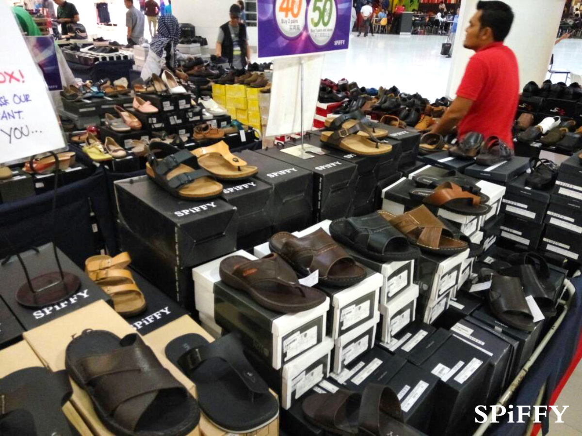 Fashion Shoes Sales Affordable Shoes Red Modani Store at Subang Parade Subang Jaya Selangor Malaysia Spiffy Fasshion Shoes Season Clearance Stock Spiffy Fair A09