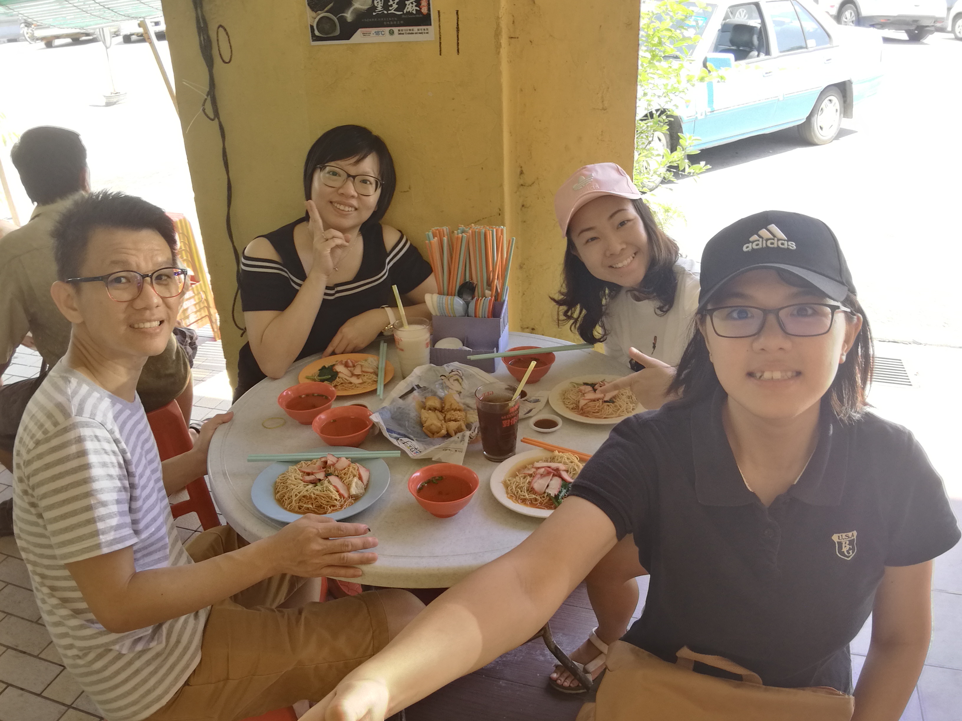 Malaysia Johor Batu Pahat Travel of Raymond Ong | Effye Ang | Pinky Ning | Estella Oon - A Trip Around Batu Pahat!