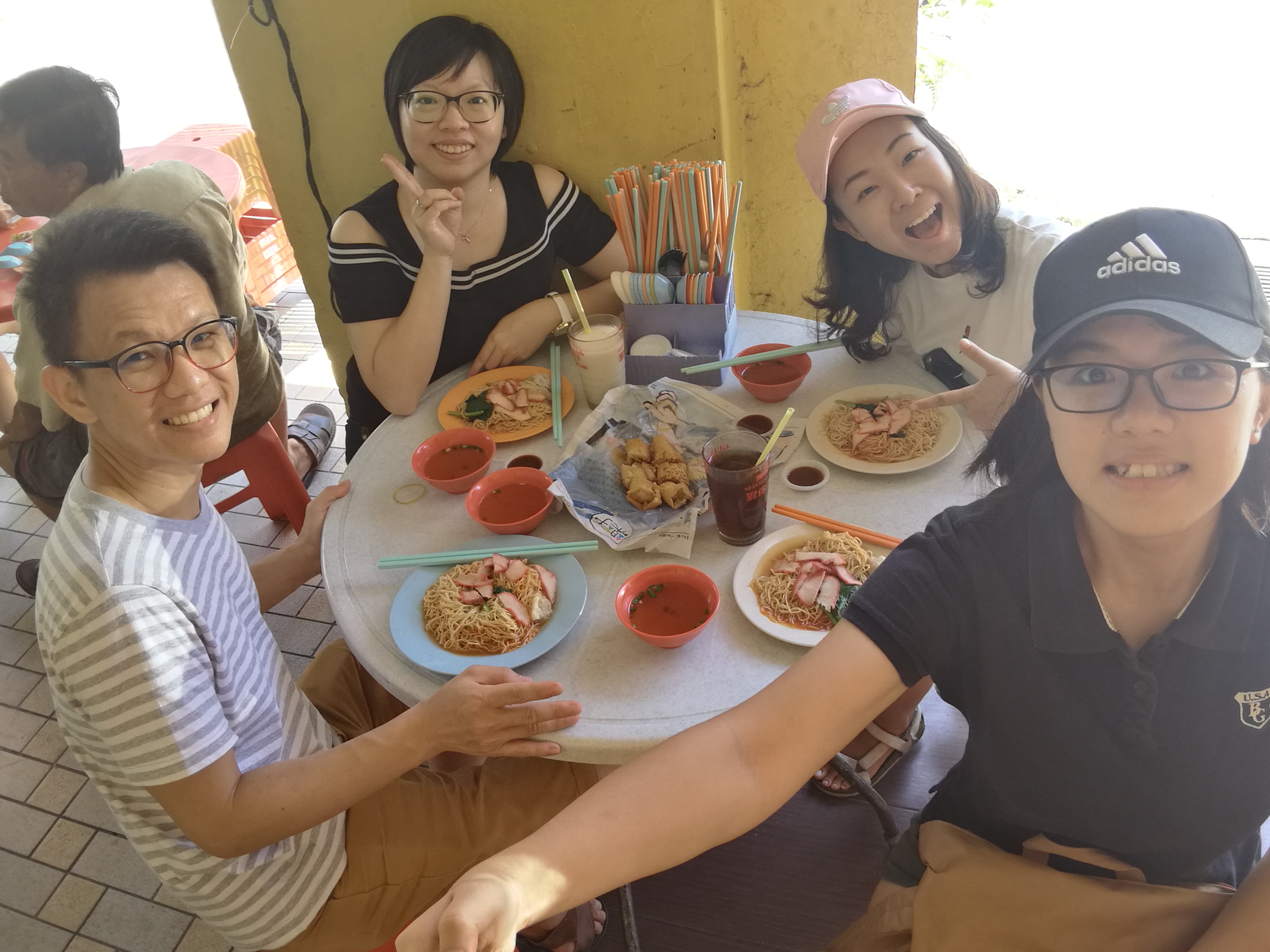 Malaysia Johor Batu Pahat Travel of Raymond Ong | Effye Ang | Pinky Ning | Estella Oon - A Trip Around Batu Pahat!
