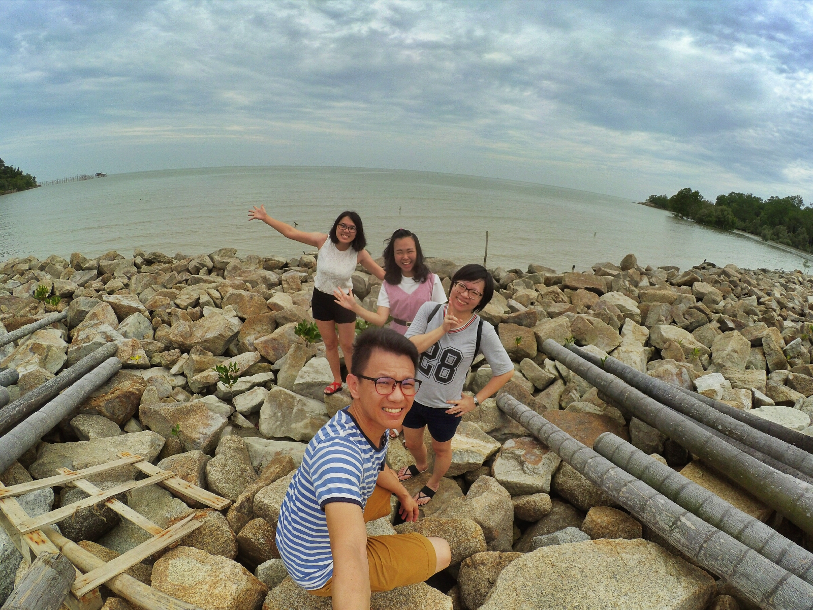 Malaysia Johor Batu Pahat Travel Raymond Ong | Effye Ang | Pinky Ning | Estella Oon - A Trip Around Batu Pahat!