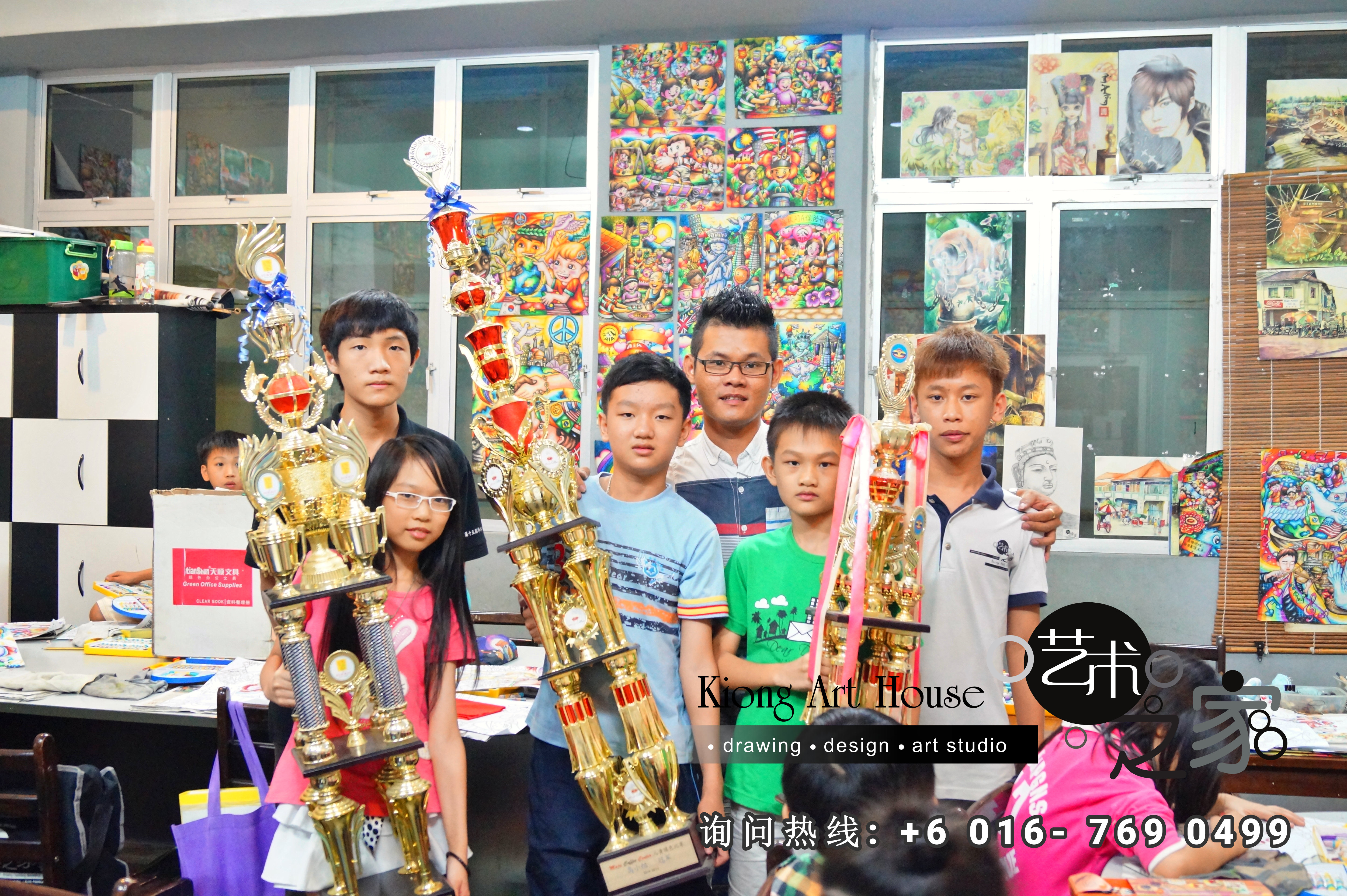 马来西亚 柔佛 峇株吧辖 美术课程 艺术画室 儿童绘画 彩图 水彩画 木笔画 蜡笔画 素描 油画 广告画 壁画 板画 布画 漫画 Kiong Art 艺术之家美术画室 A01-06