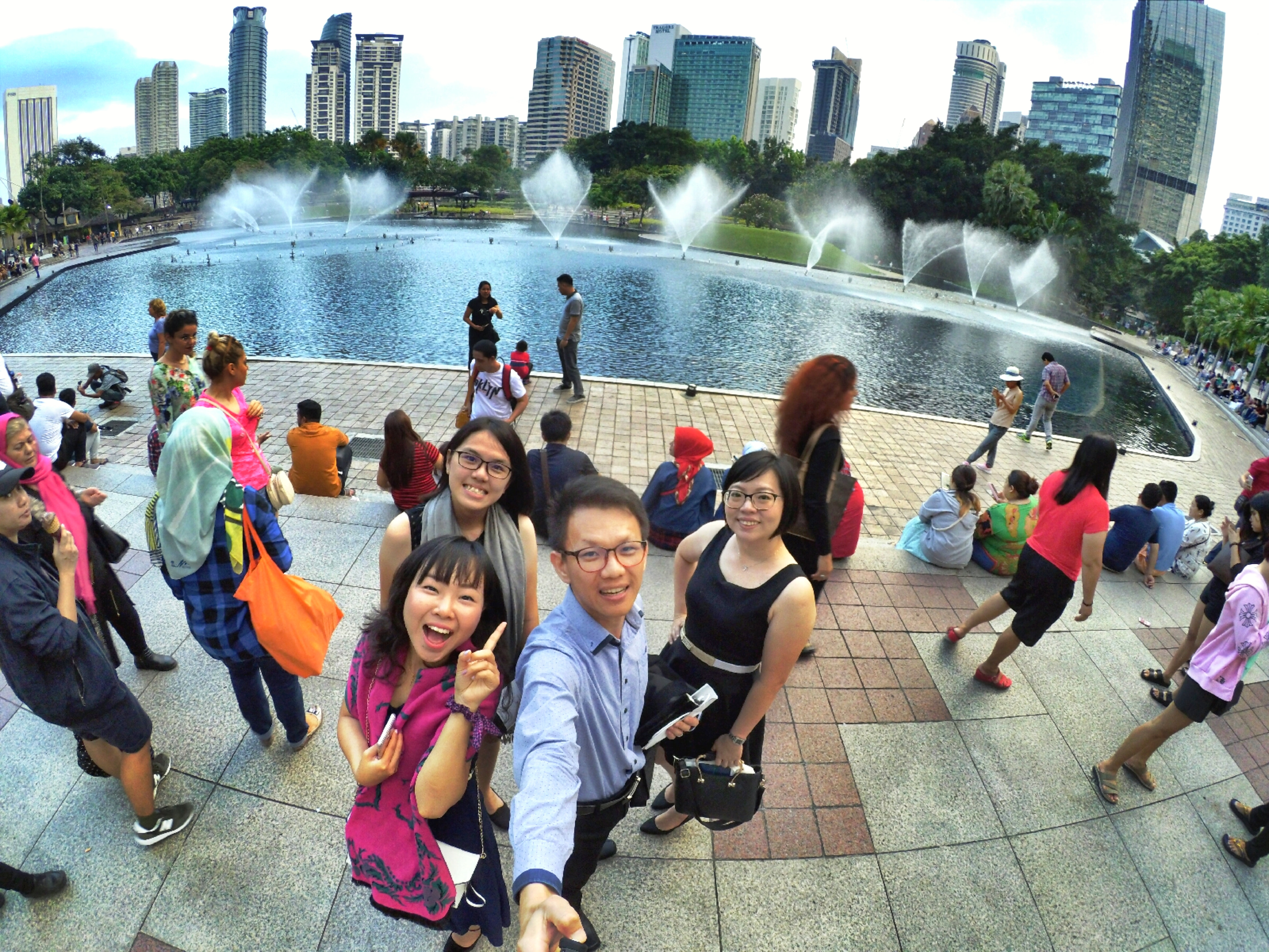 KLCC Kuala Lumpur Malaysia Kuala Lumpur City Centre Selangor Travel Raymond Ong Effye Ang Pinky Ning Estella Oon PETRONAS Twin Towers 马来西亚 吉隆坡 双峰塔 旅游雪兰莪A23