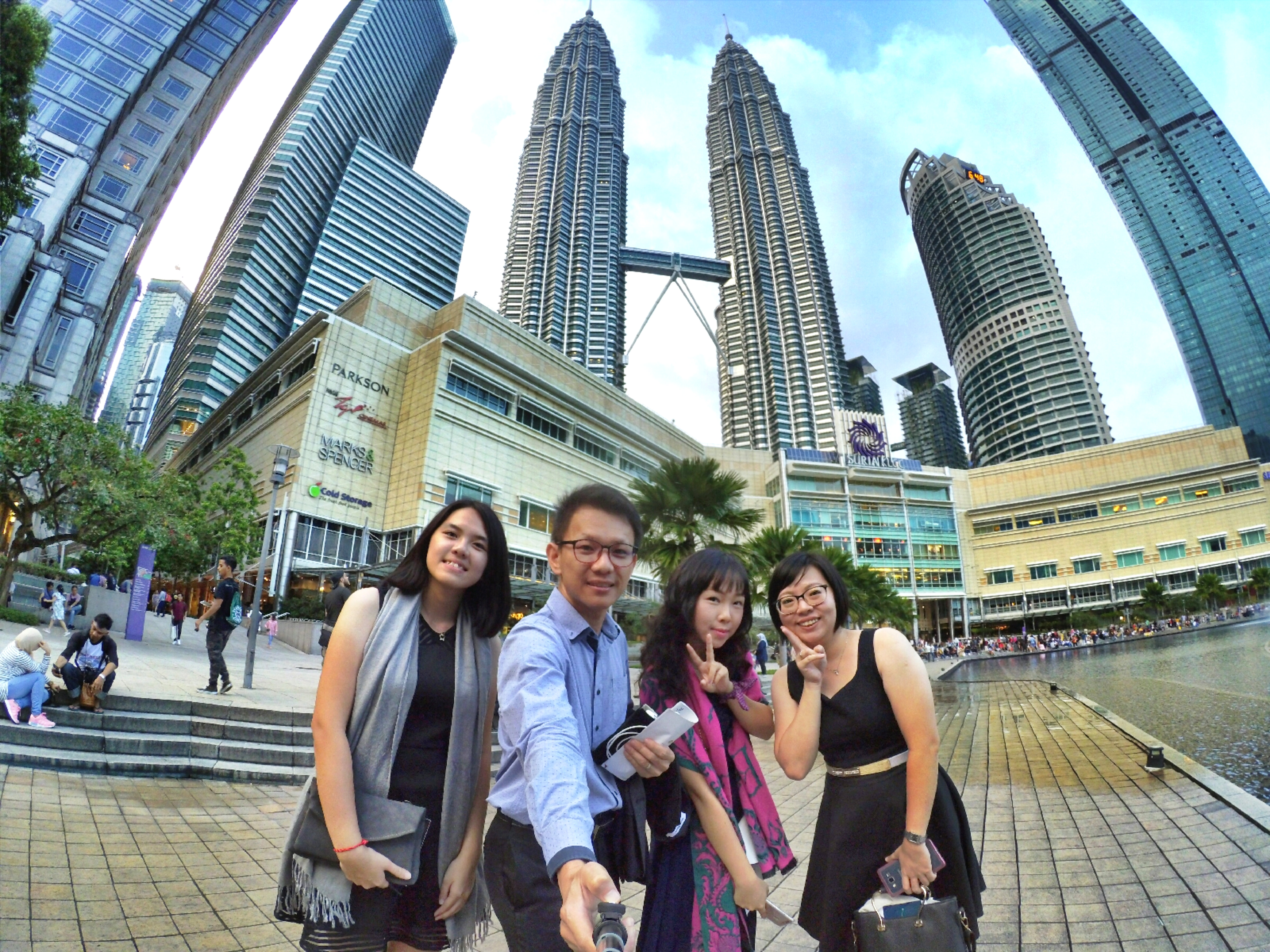 KLCC Kuala Lumpur Malaysia Kuala Lumpur City Centre Selangor Travel Raymond Ong Effye Ang Pinky Ning Estella Oon PETRONAS Twin Towers 马来西亚 吉隆坡 双峰塔 旅游雪兰莪A27
