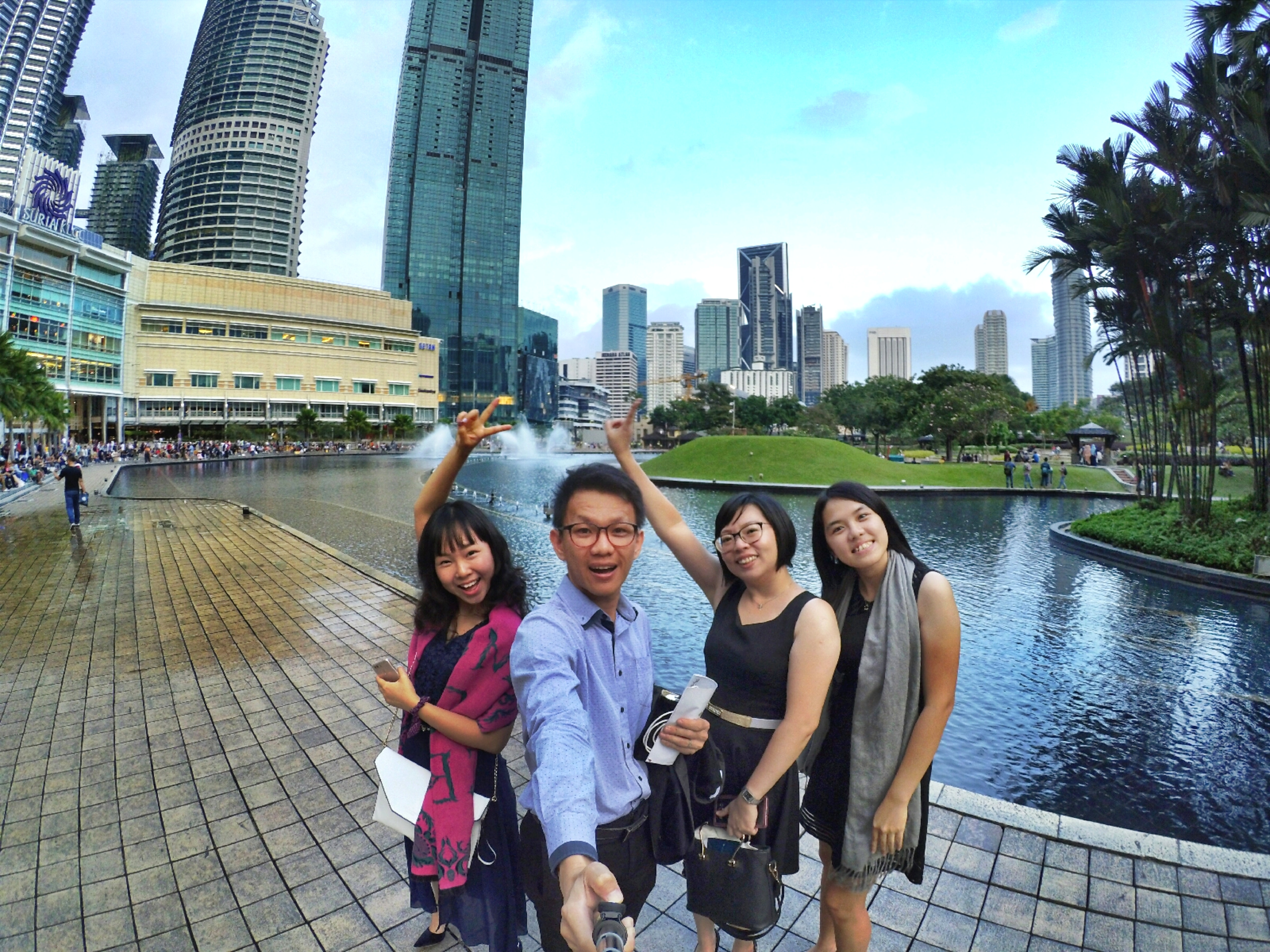 KLCC Kuala Lumpur Malaysia Kuala Lumpur City Centre Selangor Travel Raymond Ong Effye Ang Pinky Ning Estella Oon PETRONAS Twin Towers 马来西亚 吉隆坡 双峰塔 旅游雪兰莪A33