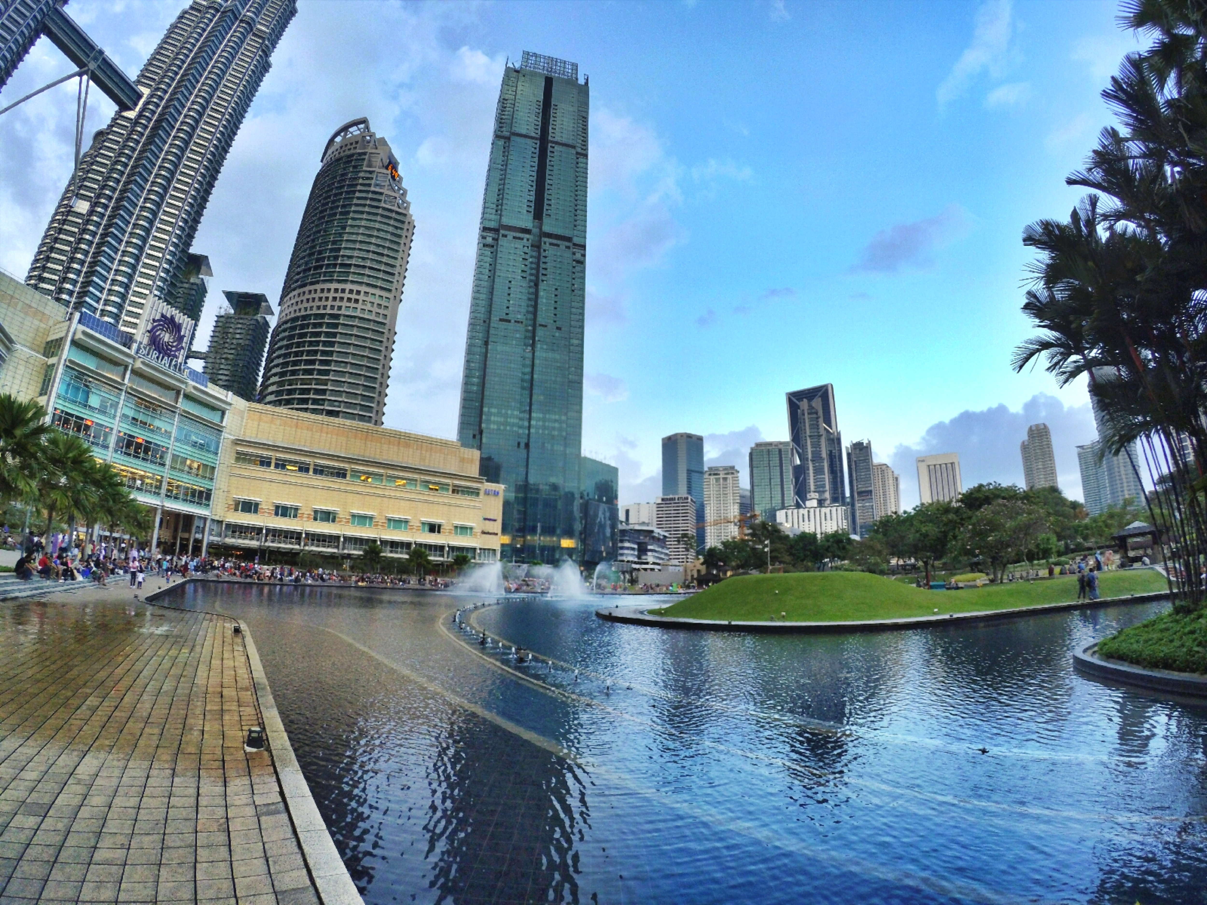 KLCC Kuala Lumpur Malaysia Kuala Lumpur City Centre Selangor Travel Raymond Ong Effye Ang Pinky Ning Estella Oon PETRONAS Twin Towers 马来西亚 吉隆坡 双峰塔 旅游雪兰莪A35