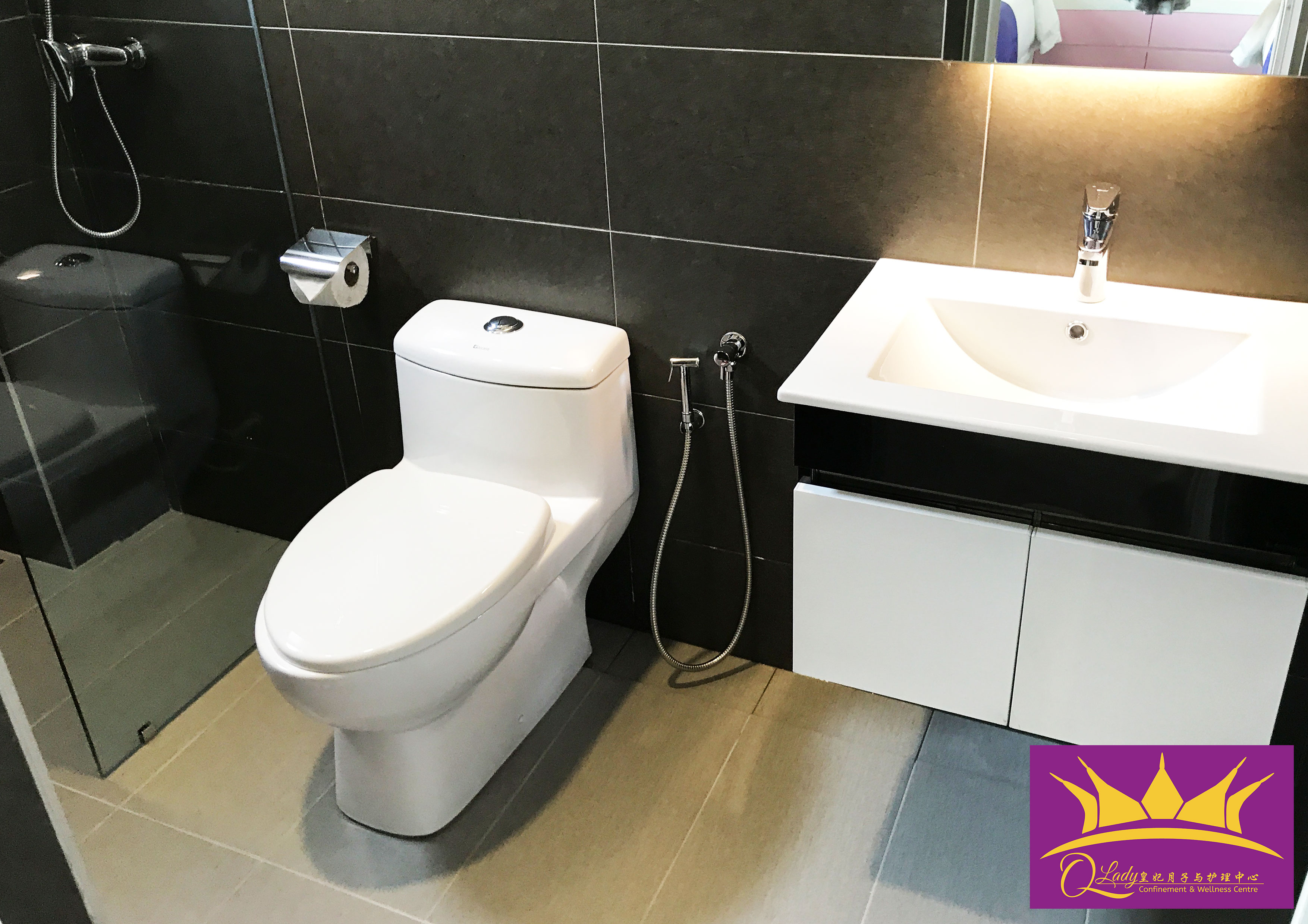 Qlady皇妃月子与护理中心 峇株巴辖 柔佛 马来西亚 做月子 女性长短期护理 陪月 经期调养休息 A08