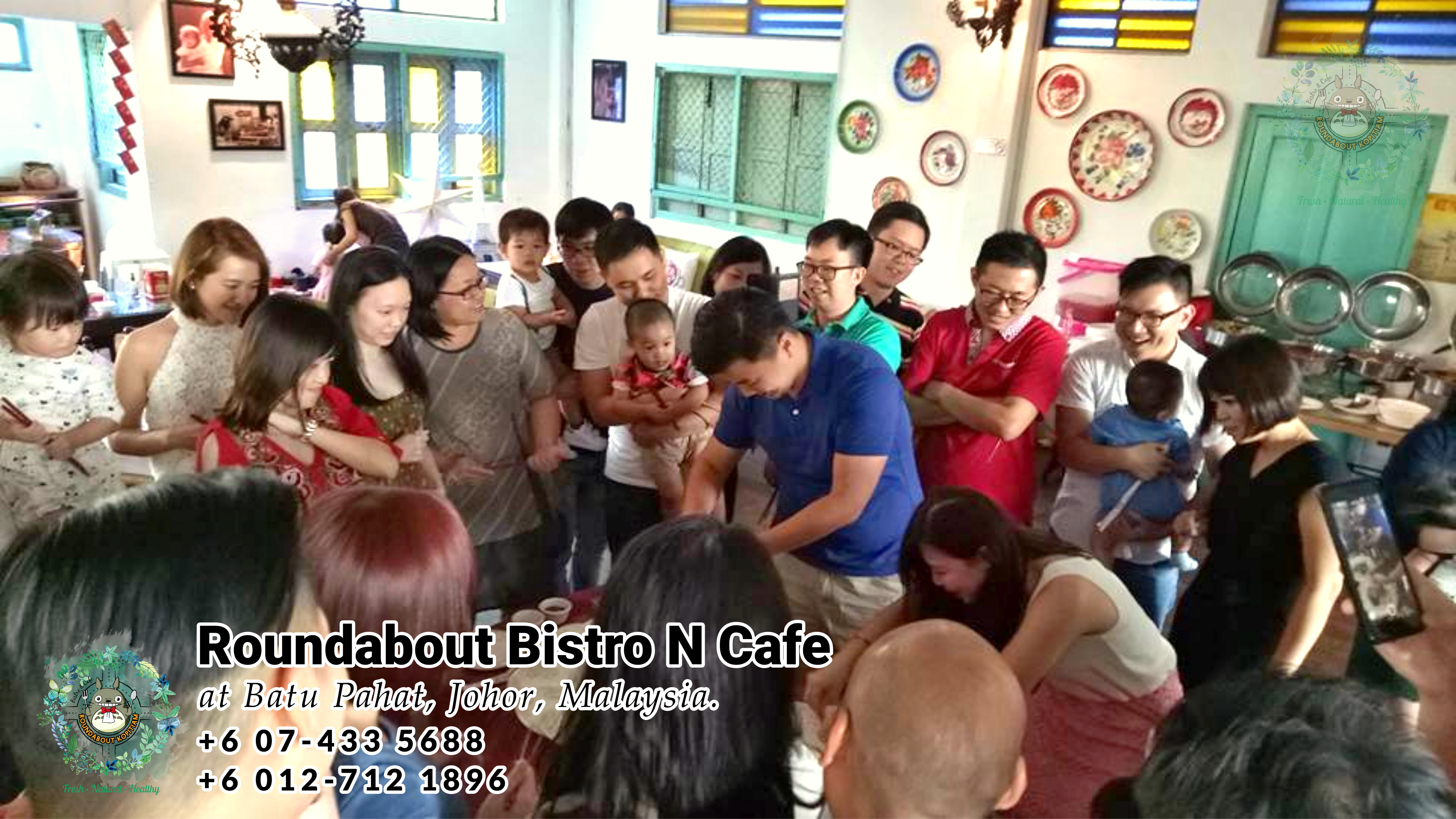 Bufet Batu Pahat Roundabout Bistro N Cafe Malaysia Johor Batu Pahat Totoro Kafe Bangunan Bersejarah Kafe Batu Pahat Landmark Hari Lahir Parti Perkahwinan Acara Kopitiam PC01-03