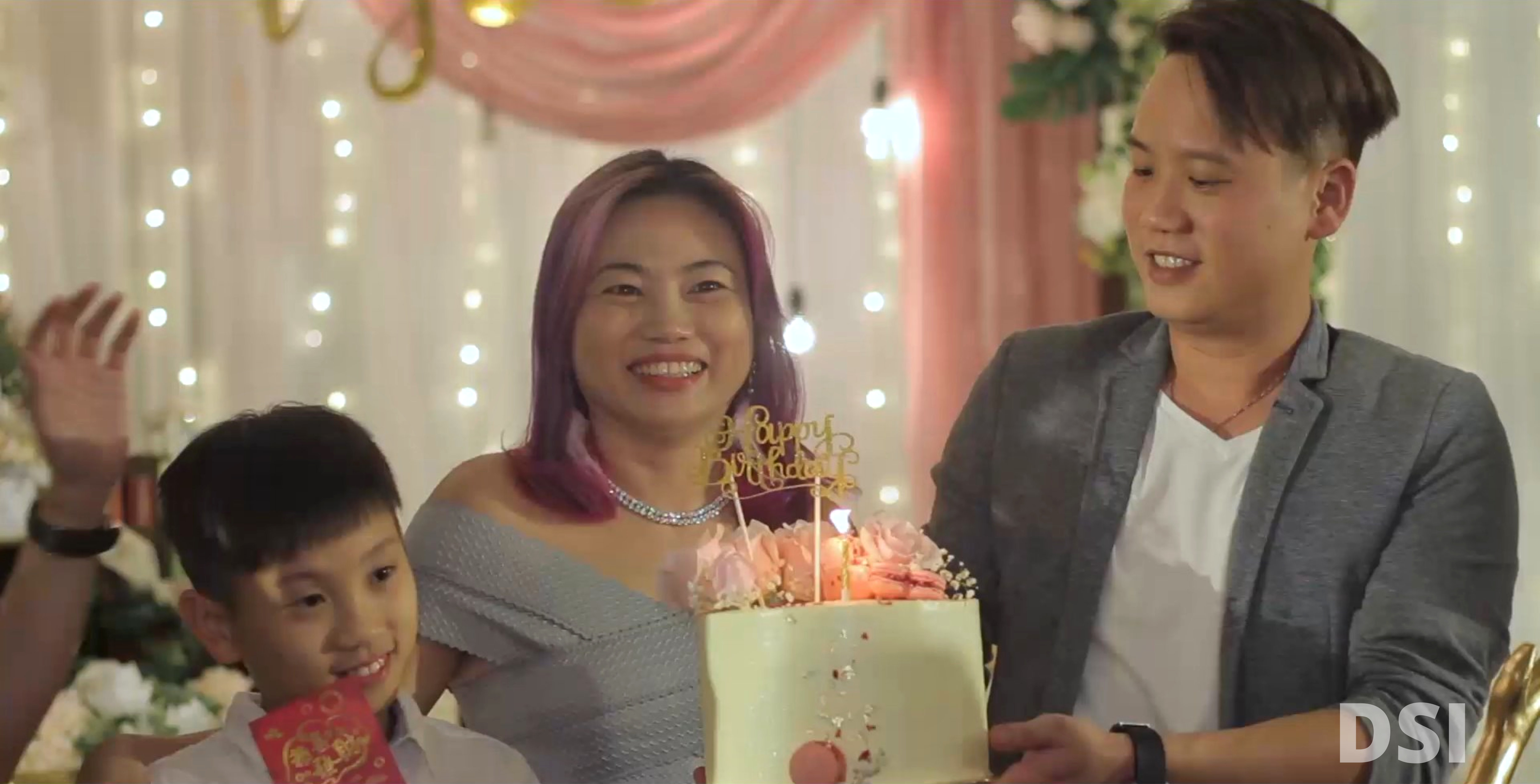 Datin Sri Ivy Fun Founder of Roundabout Bistro N Cafe - Wisma V - Be Yourself 让梦想与工作一起前进 想成為更好的自己 A01-06