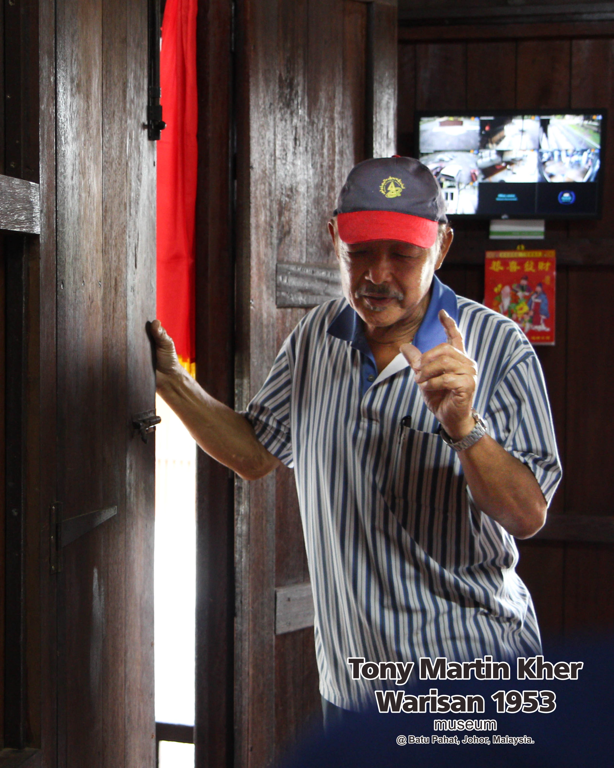 Tony Martin Kher founder of Warisan 1953 Museum at Batu Pahat Johor Malaysia Heritage 1953 Artist Joey Kher A19