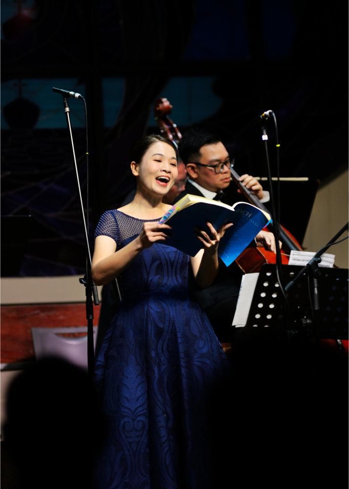 马来西亚女高音谢依燕 马来西亚巴赫节庆典合唱与管弦乐团的创办团员之一 毕业于维也纳市立音乐及艺术学院 A01