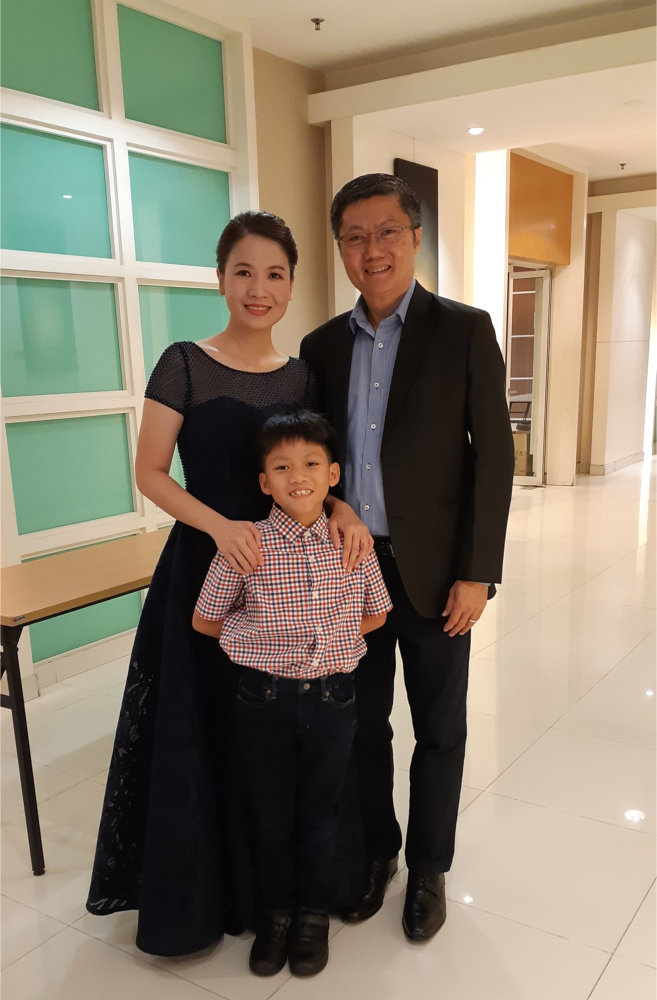 马来西亚女高音谢依燕 马来西亚巴赫节庆典合唱与管弦乐团的创办团员之一 毕业于维也纳市立音乐及艺术学院 A03