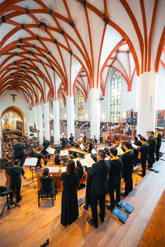 马来西亚女高音谢依燕 马来西亚巴赫节庆典合唱与管弦乐团的创办团员之一 毕业于维也纳市立音乐及艺术学院 A09